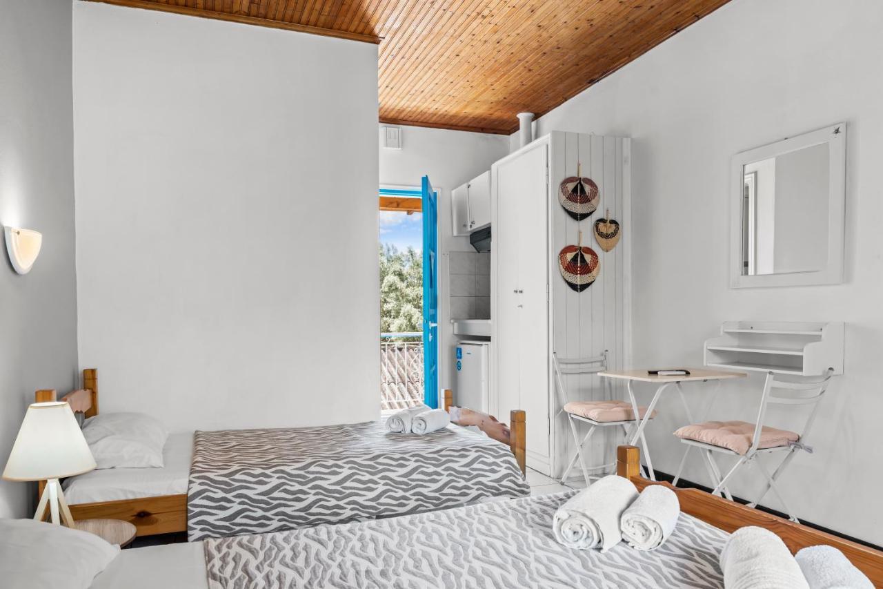 Oceanis Rooms ميكروس جيالوس المظهر الخارجي الصورة